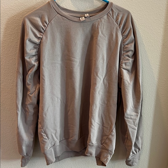 Zella Light Gray Pullover - Picture 1 of 4